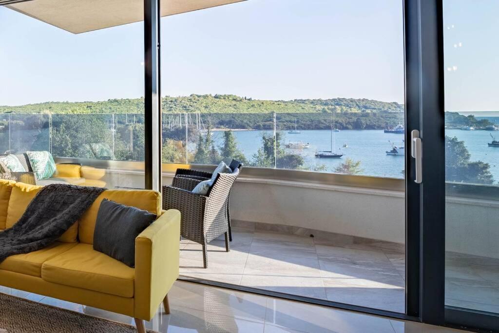 Apartment Emarin Баньоле Екстериор снимка