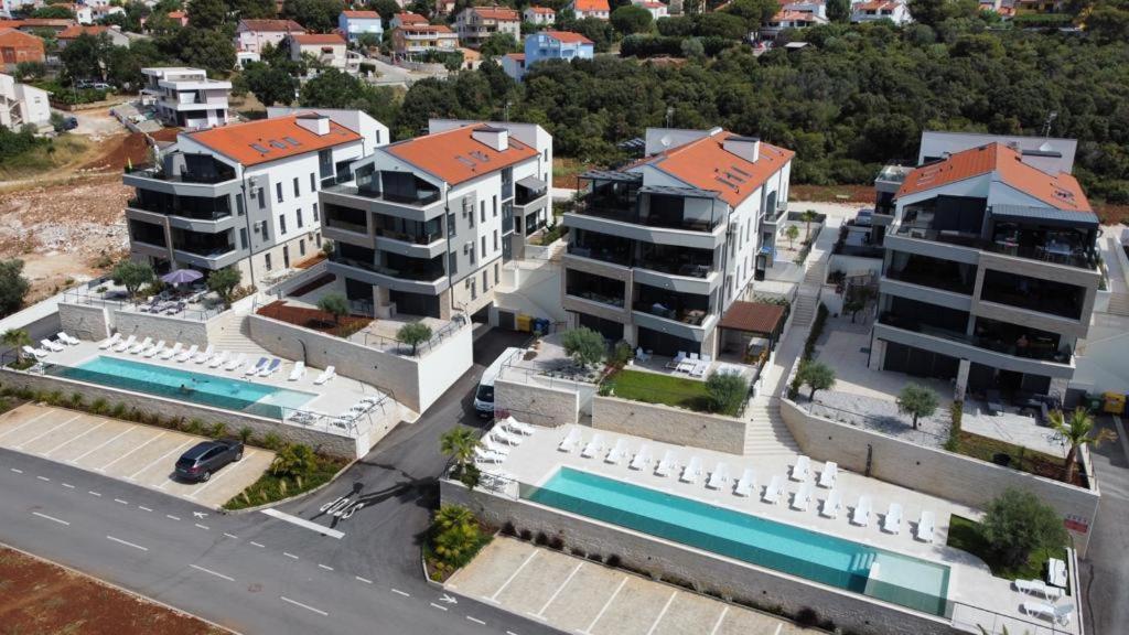 Apartment Emarin Баньоле Екстериор снимка